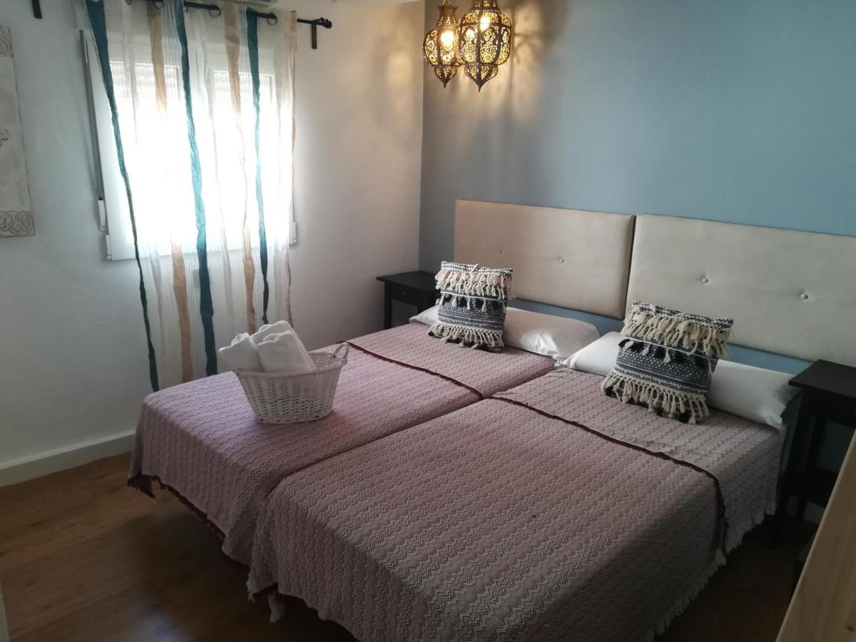 מארבלה Hostal The Monkey Room מראה חיצוני תמונה