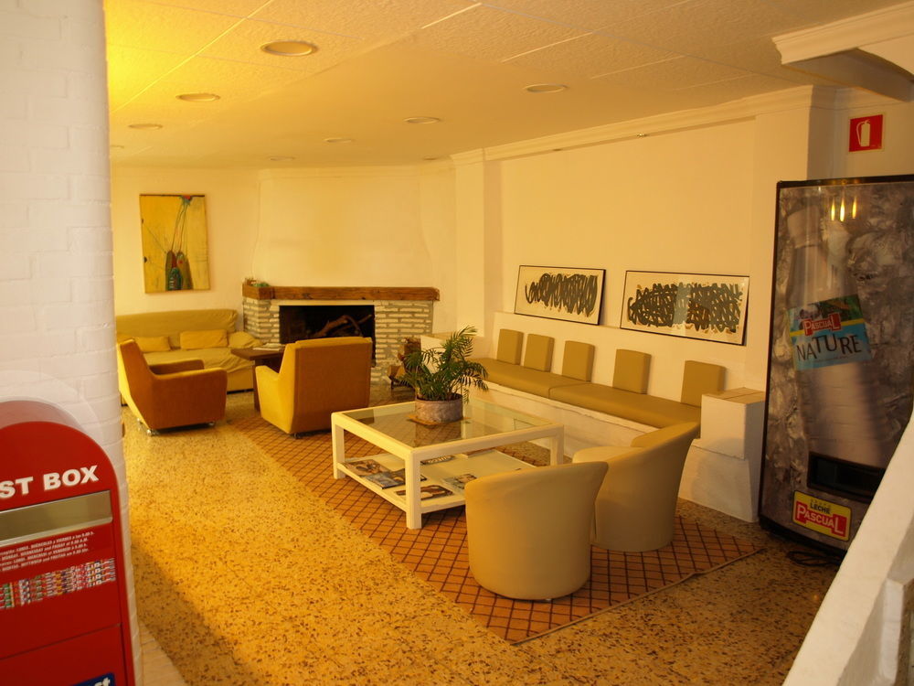 מארבלה Hostal The Monkey Room מראה חיצוני תמונה