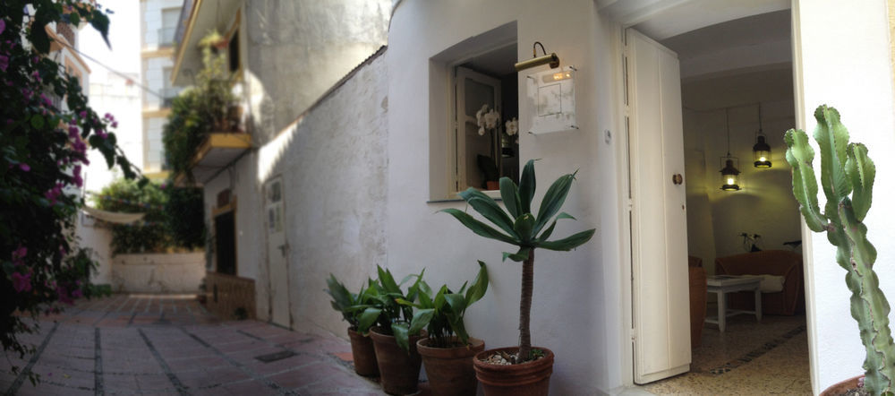 מארבלה Hostal The Monkey Room מראה חיצוני תמונה