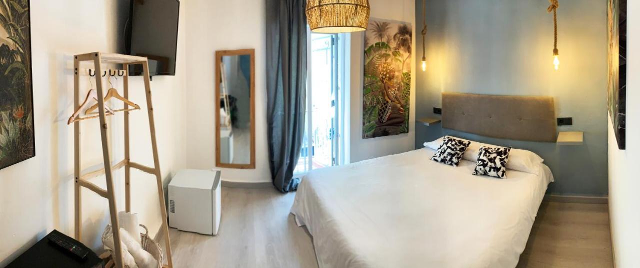 מארבלה Hostal The Monkey Room מראה חיצוני תמונה